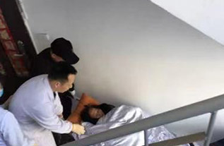 类乌齐县病人院后返乡